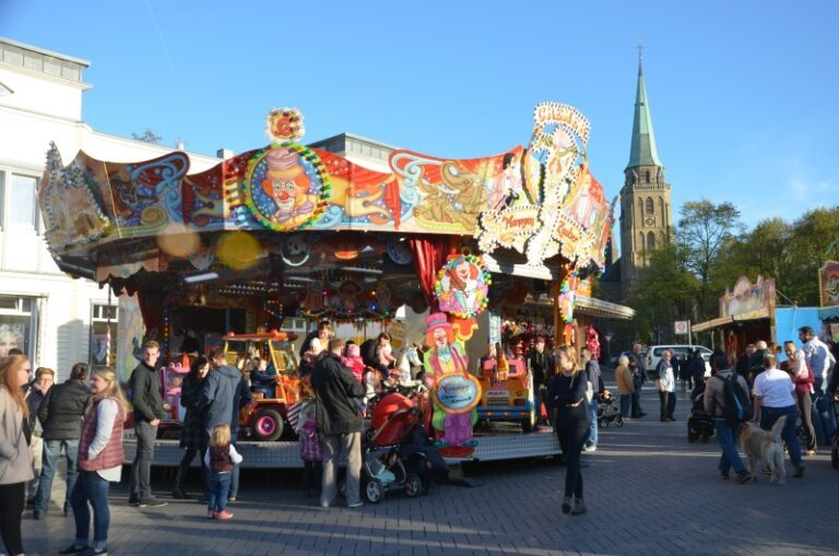 Traditionelle Sommerkirmes in Brand